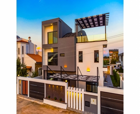 RENOVATED DESIGN VILLA IN DÖŞEMEALTI