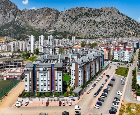 Spacious Apartment in a Prestigious Residence in Hurma, Antalya