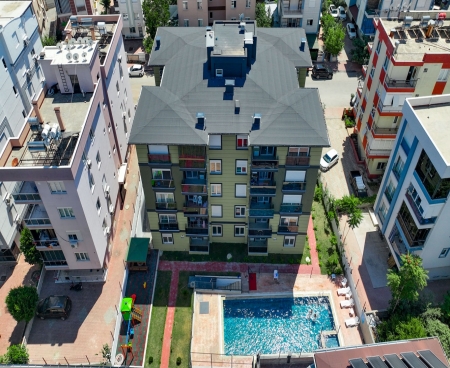 Квартиры в комплексе с инфраструктурой в центре города в Анталии