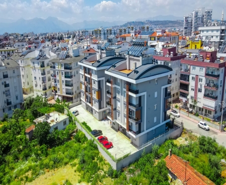 NEW FLAT FOR A LARGE FAMILY IN THE CENTER OF ANTALYA