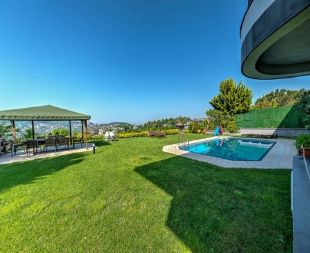 Ультрароскошная вилла с видом на Босфор и природу в Бейкозе